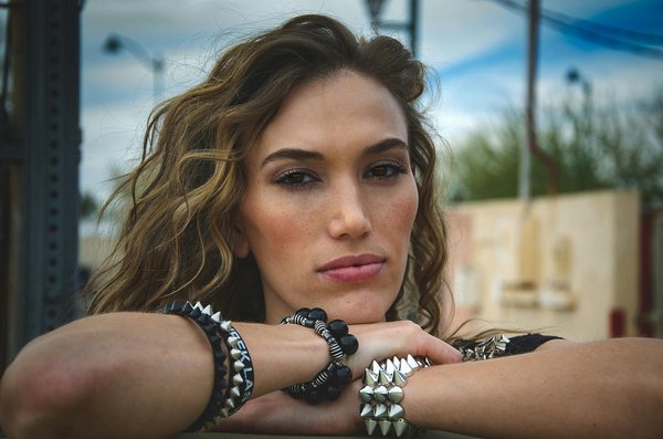 Top produits essentiels pour cheveux bouclés et crépus